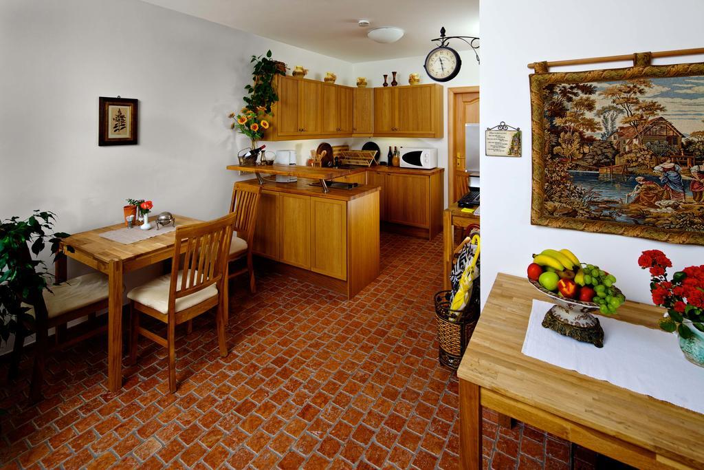 Gastehaus Samira Hotel พูร์บาค อัม นอยซีดเลอร์เซ ภายนอก รูปภาพ